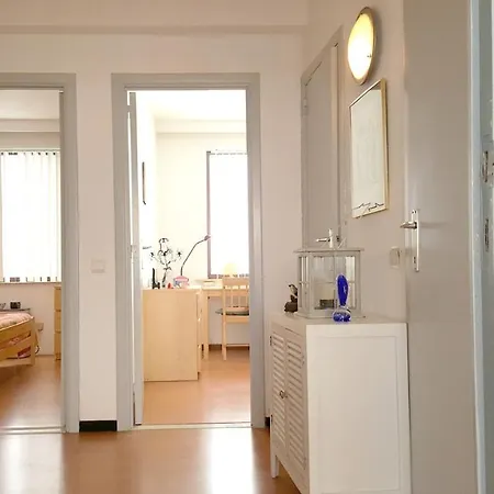 Apartment Spacious In With Balcony And Parking *