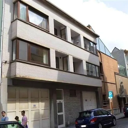 Apartment Spacious In With Balcony And Parking *
